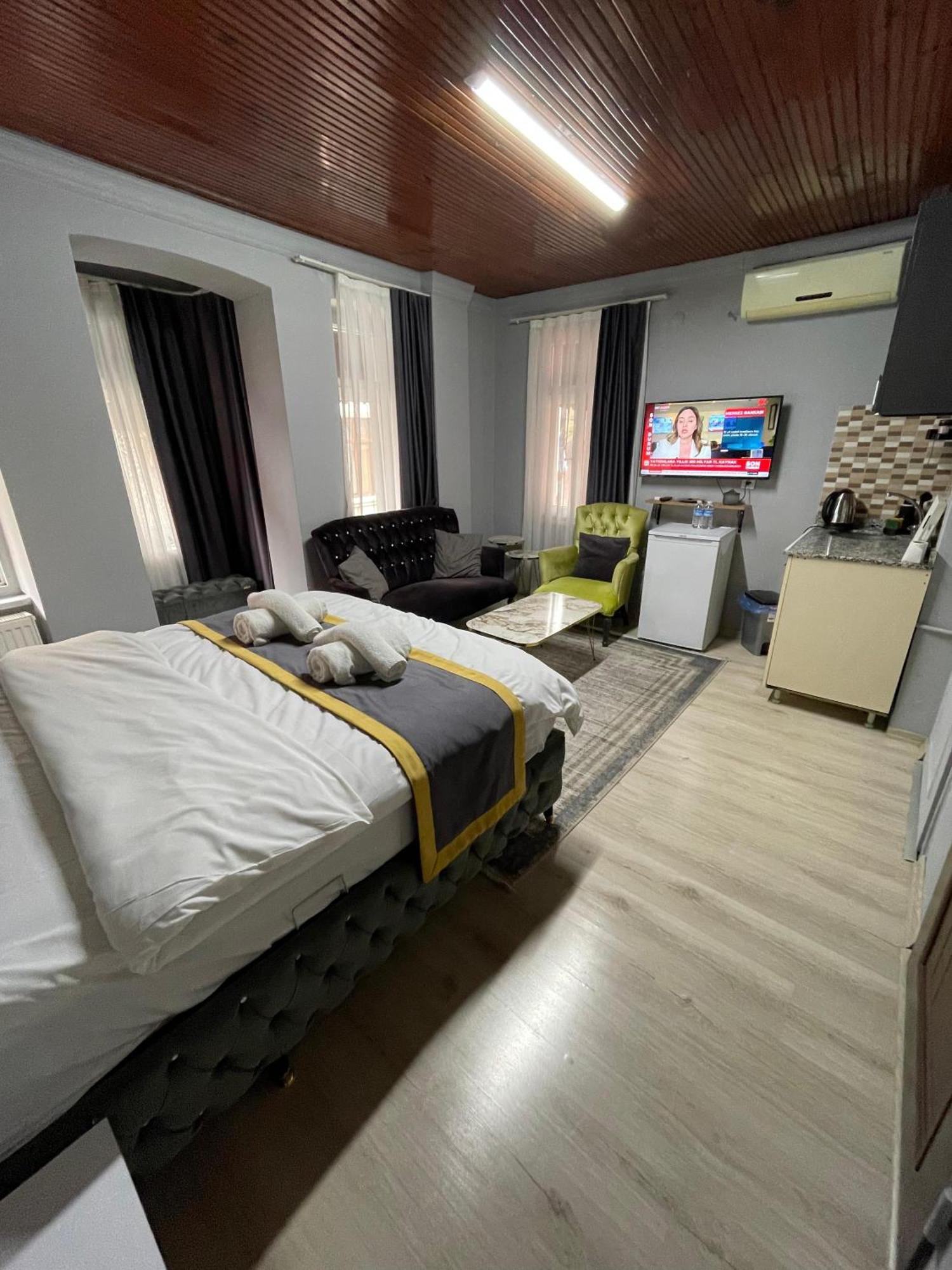 Nefti Red Suite Istanbul Bagian luar foto